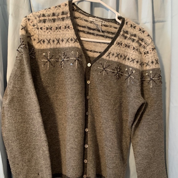 Winter sweaters/vest - Picture 9 of 14